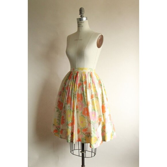 Vintage 1960s Skirt, Silk Full Circle Pastel Floral Pleated - Picture 8 of 10